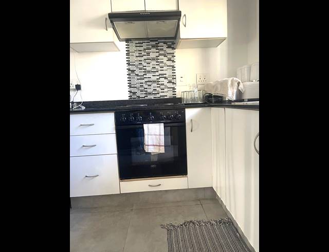 2 BEDROOM APARTMENT TO LET IN MANOR ESTATES